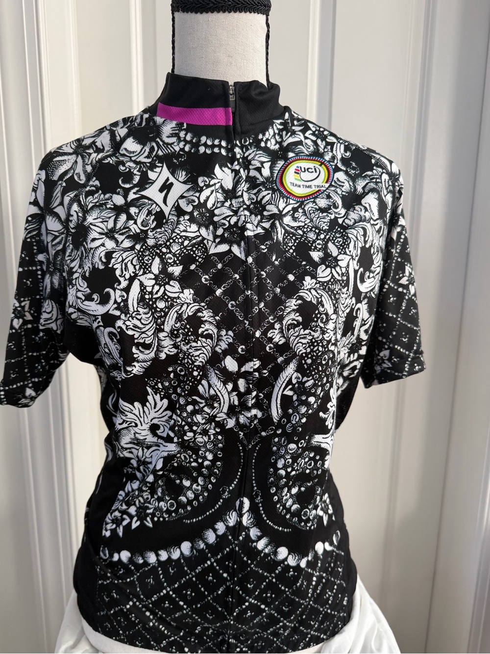 lululemon athletica Black & White Floral Short-Sleeve Cycling Jersey